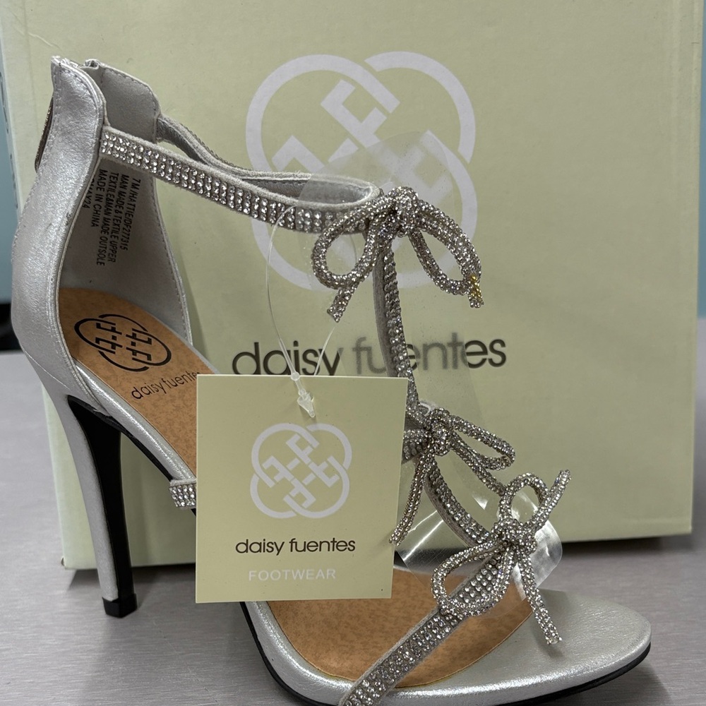 Daisy Fuentes Glittering Silver Bow Heels